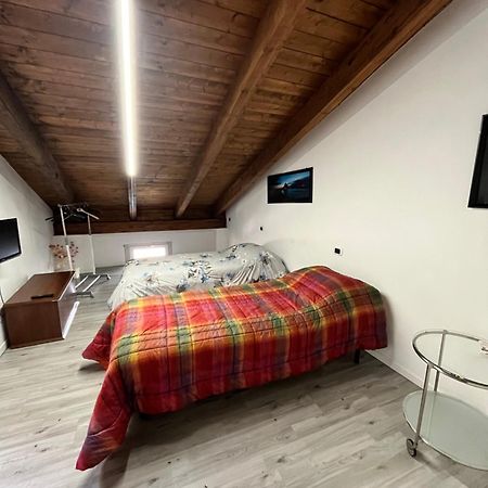 Camera Con Bagno Mirjana Cislago Exterior photo