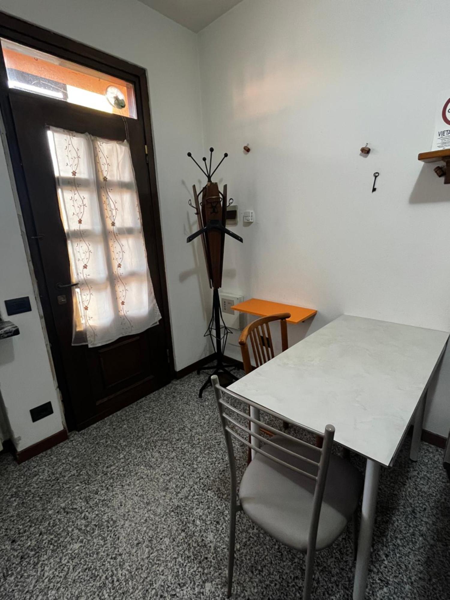 Camera Con Bagno Mirjana Cislago Exterior photo